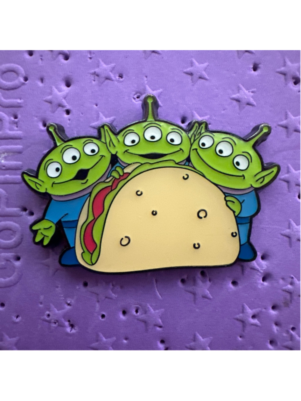 Loungefly x Disney - Toy Story - Little Green Alien - Taco Food - Mystery Pin